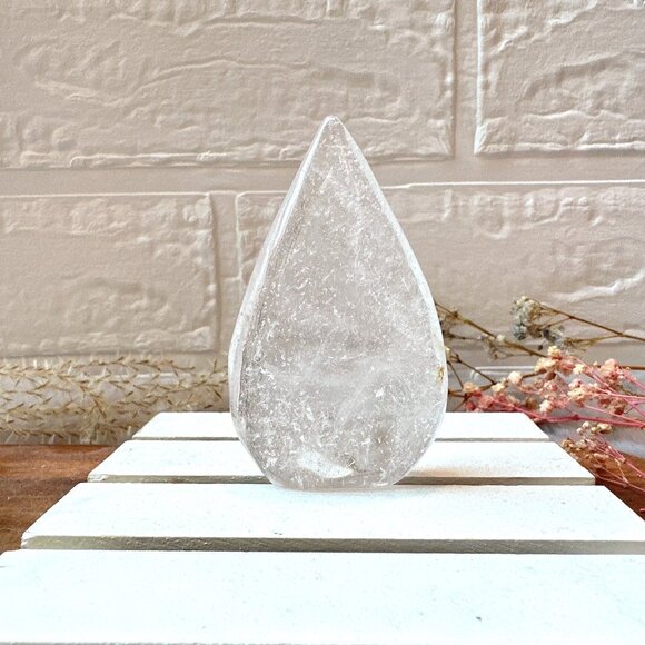 Gorgeous Small Clear Quartz Water Droplet | Clear Quartz Flame - Picture 4 of 10